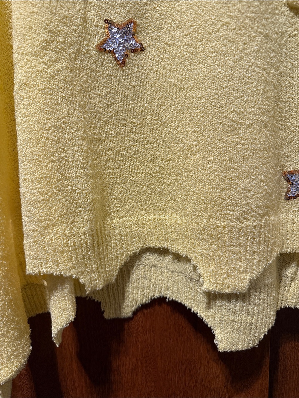 H114 NWT Peach Love California L pp30 Yellow Distresse Star Lightweight Sweater - Picture 4 of 4